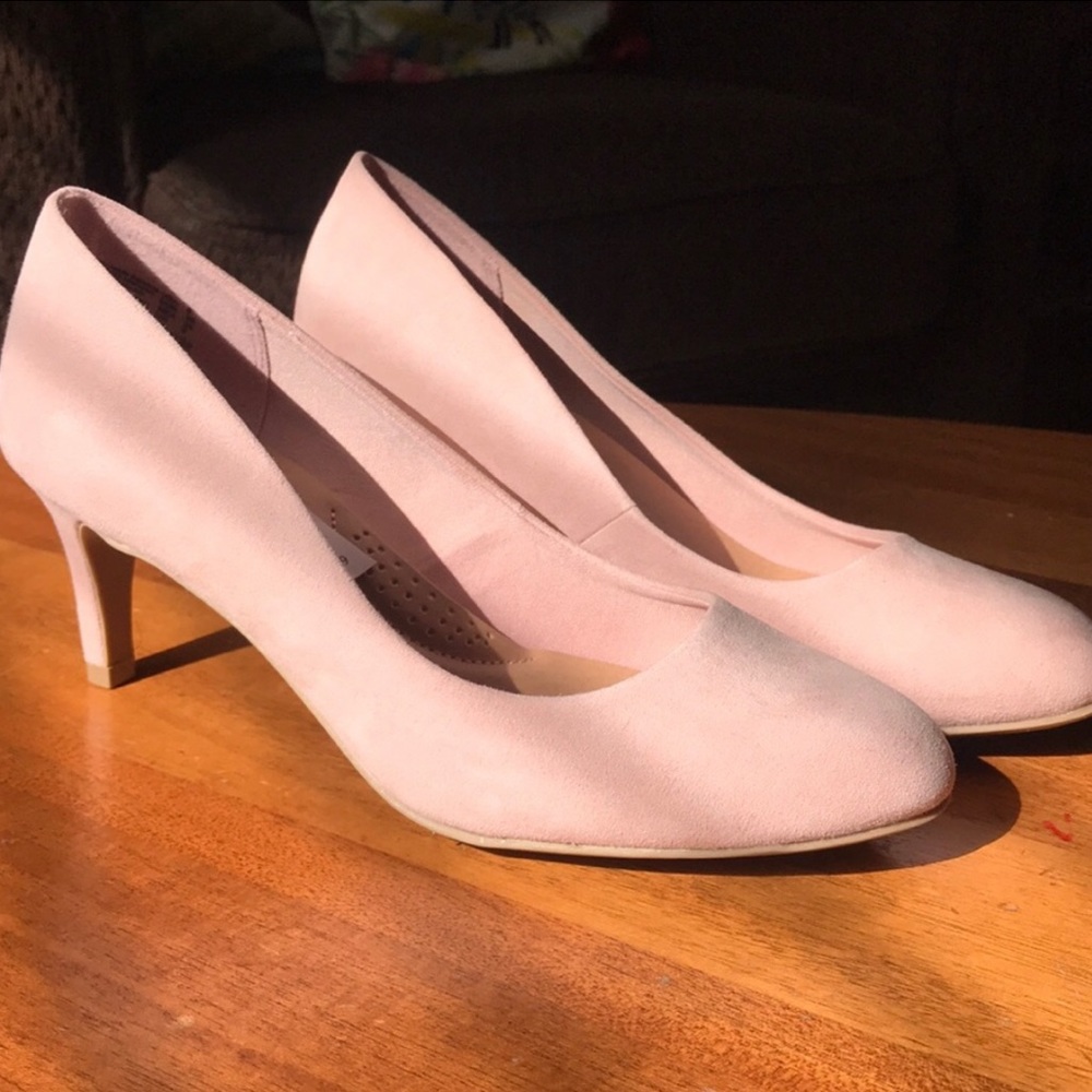 Brand New Blush Pink Dexflex Comfort Heels